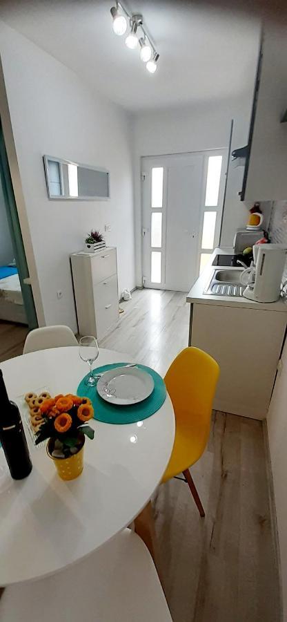 Lennida Studio Apartman With Free Parking Kavran Eksteriør bilde