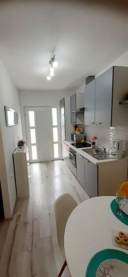 Lennida Studio Apartman With Free Parking Kavran Eksteriør bilde
