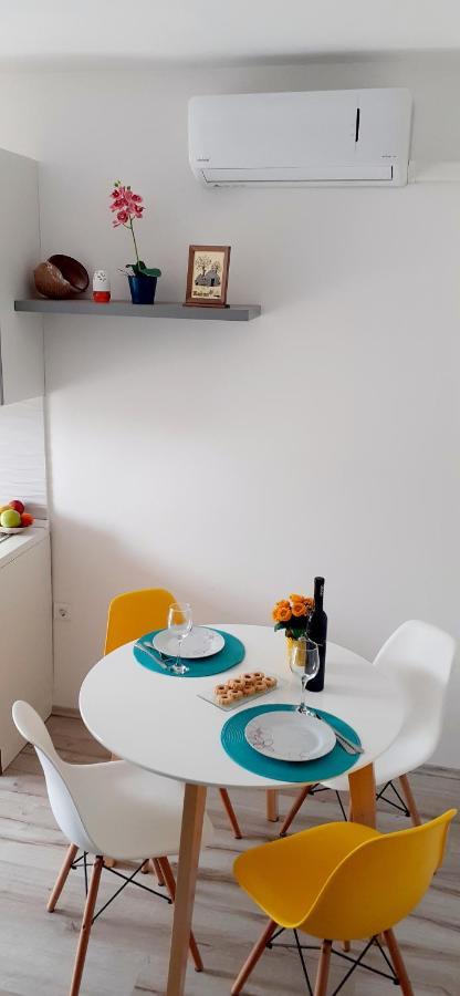 Lennida Studio Apartman With Free Parking Kavran Eksteriør bilde